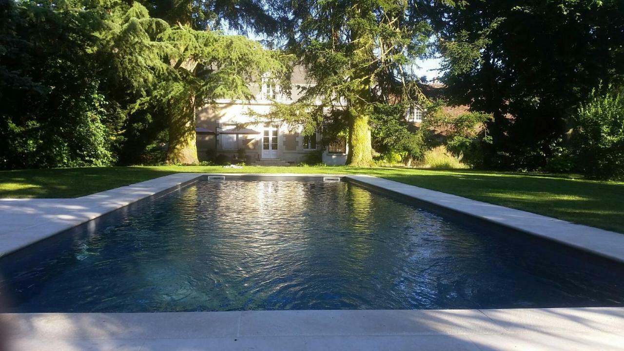 Clos Saint Sulpice Fosse  Exteriör bild